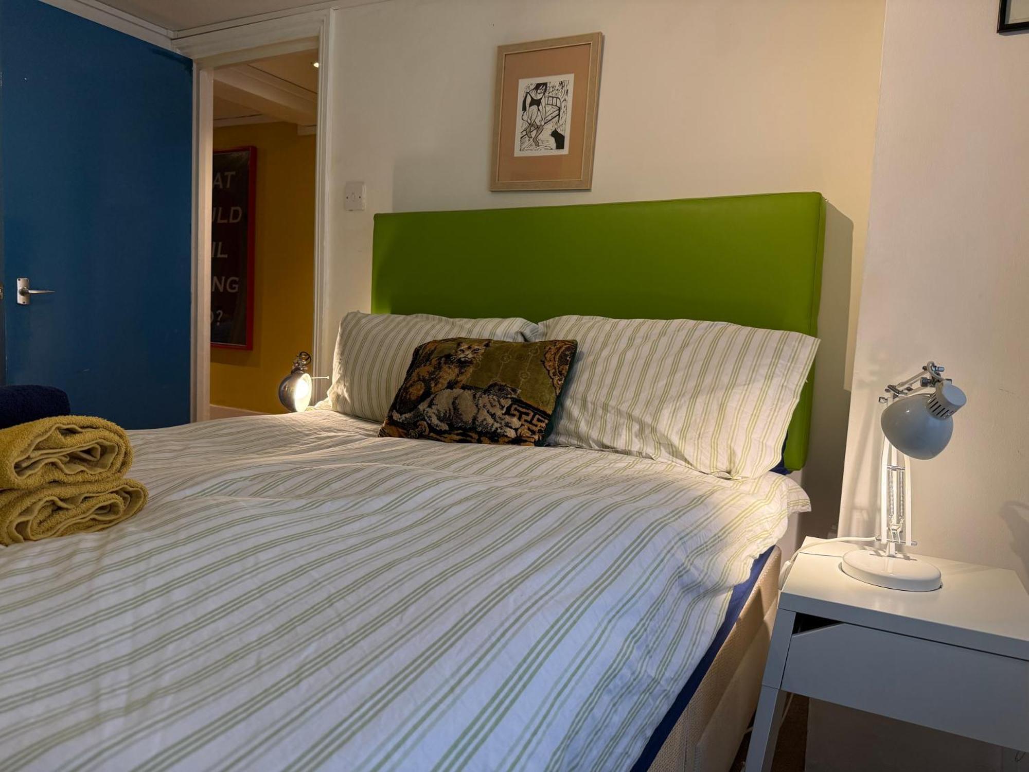 Comfy child/dog friendly garden flat heart Camden Leilighet London Eksteriør bilde